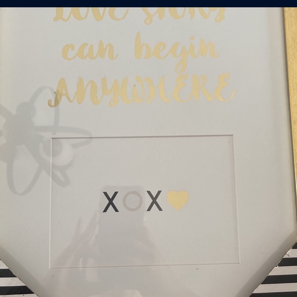 Gold picture frame - Picture 3 of 5